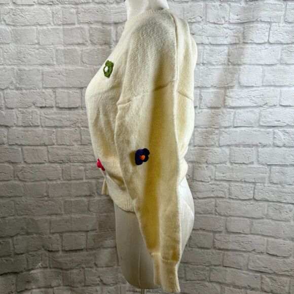 Over Kleshas Knitted Flower Sweater Womens Large / XL Pullover Daisies NWT - Picture 6 of 8